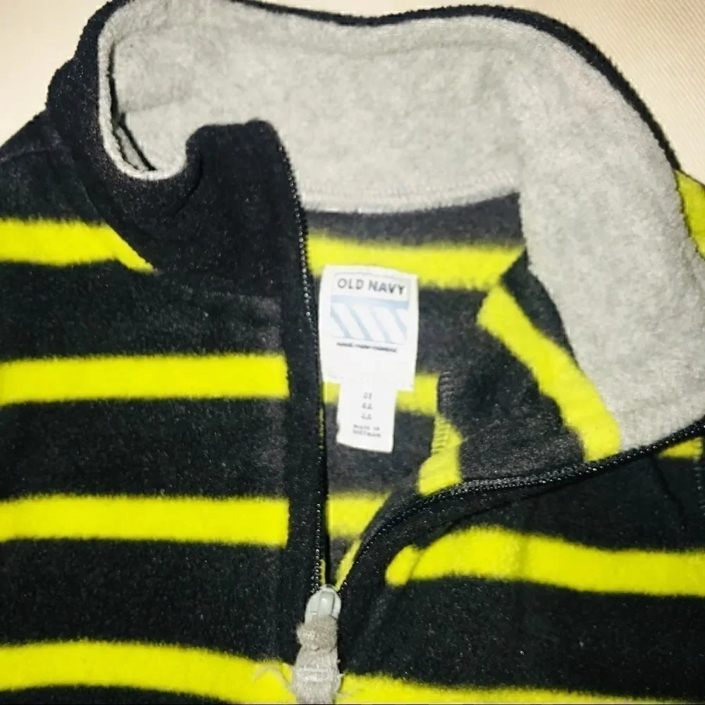 Old navy boys sweater shirt